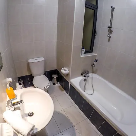 Modern Two Bedroom Διαμέρισμα *